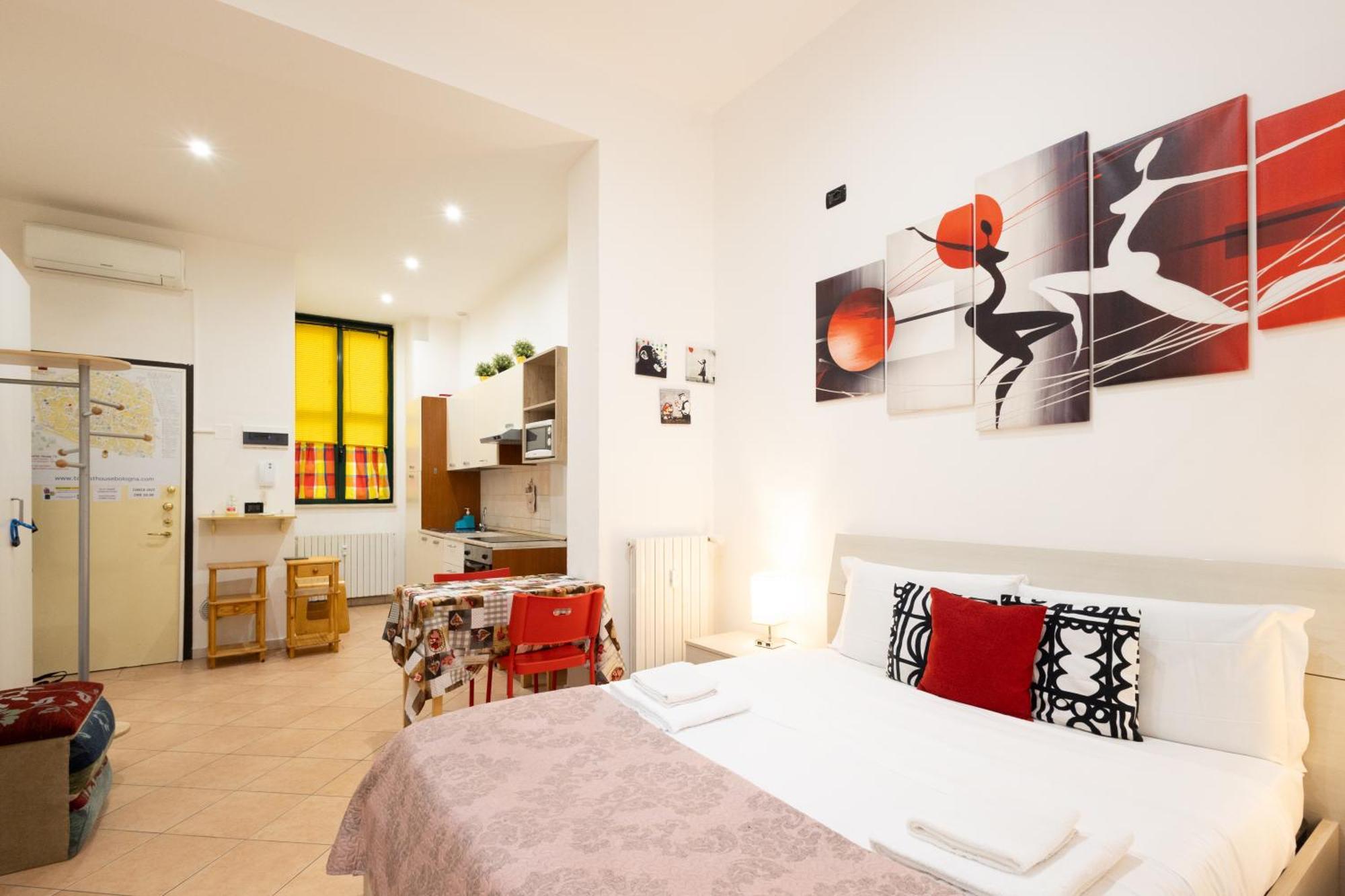13- Tourist House Bologna Pratello - Self Check-In Apartamento Exterior foto